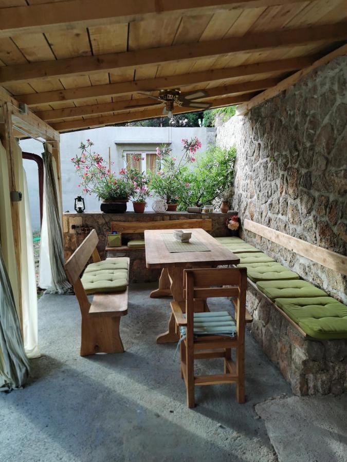 Studio Apartmani Kremic Karlobag Exteriér fotografie