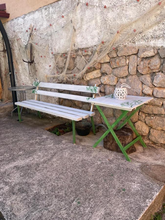 Studio Apartmani Kremic Karlobag Exteriér fotografie